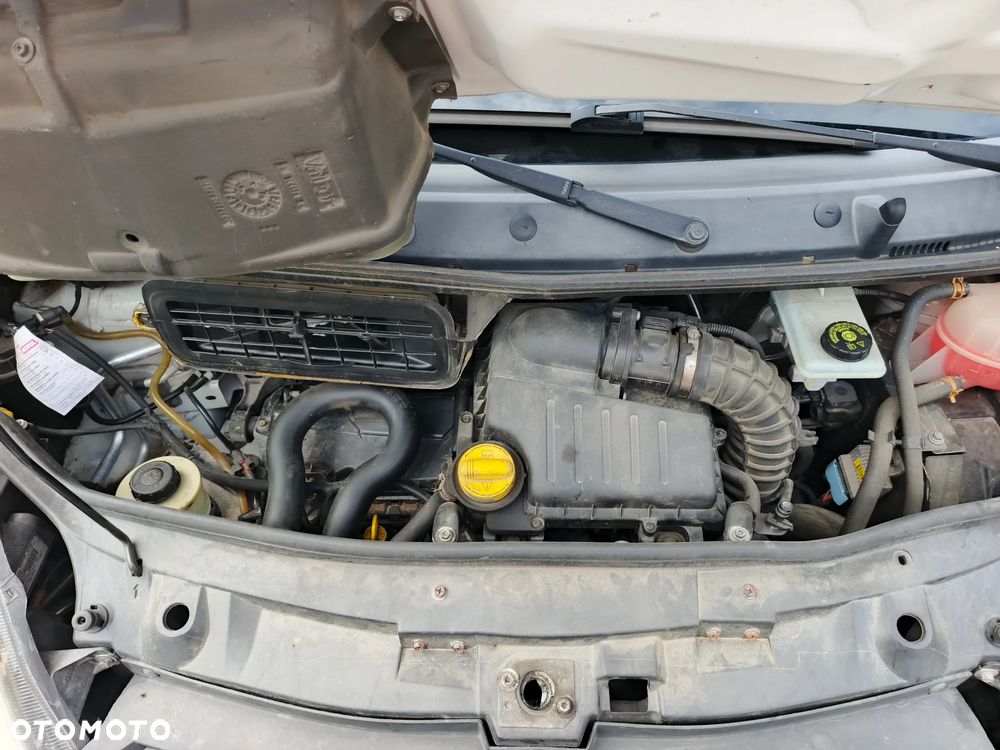 Opel Vivaro - 12