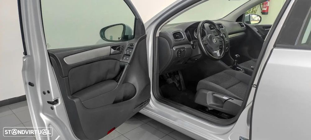VW Golf 1.6 TDi Confortline - 16