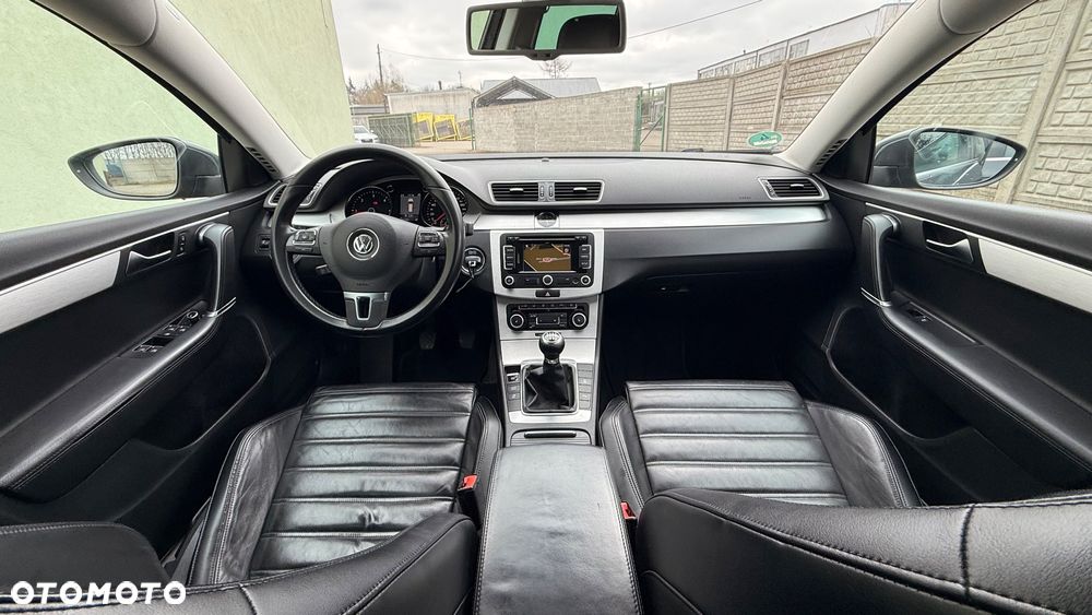 Volkswagen Passat 2.0 TDI BlueMotion Technology Highline - 30
