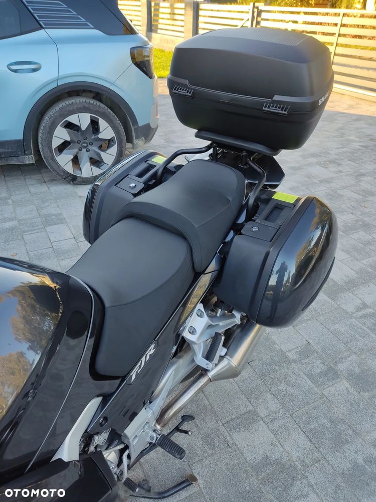 Yamaha FJR - 13