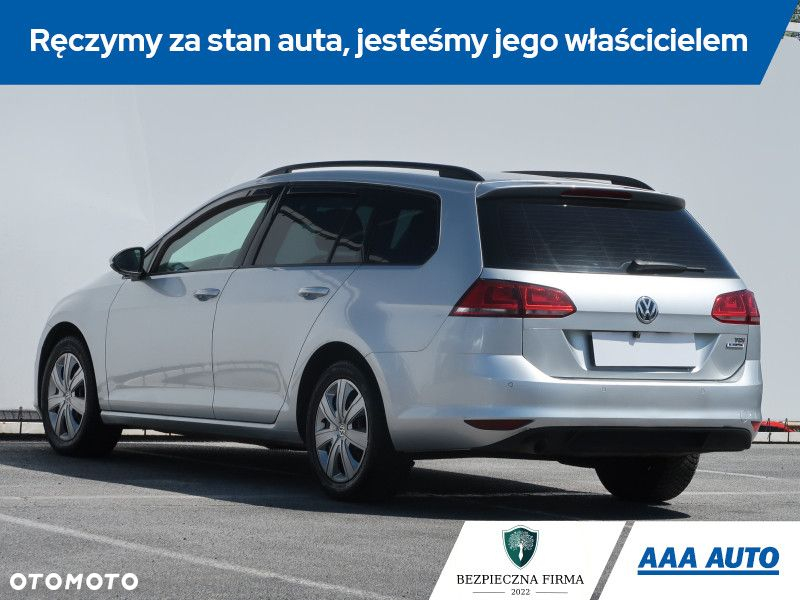 Volkswagen Golf - 5