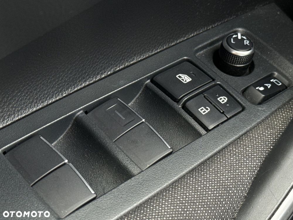 Toyota Corolla 1.8 Hybrid Comfort - 18