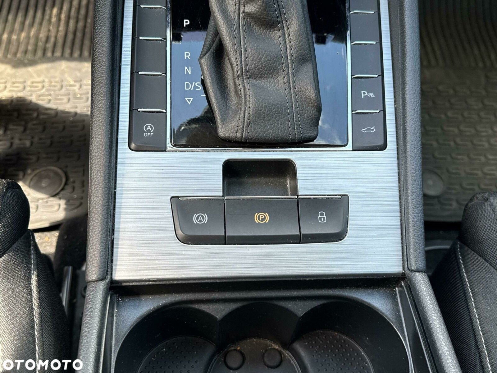 Skoda Superb 2.0 TDI Ambition DSG - 17