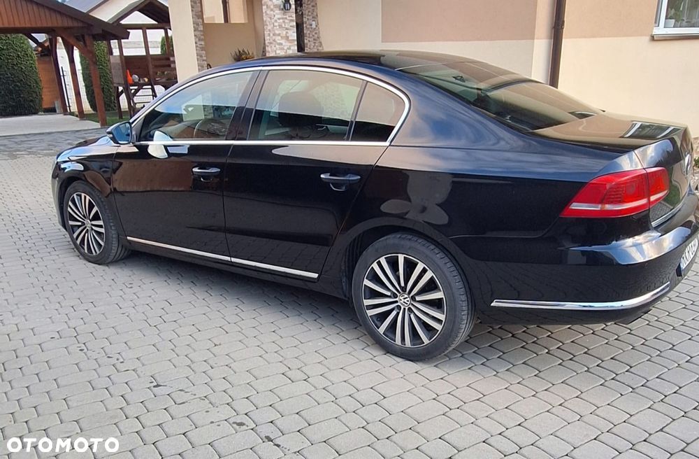 Volkswagen Passat 2.0 TDI Highline DSG - 4