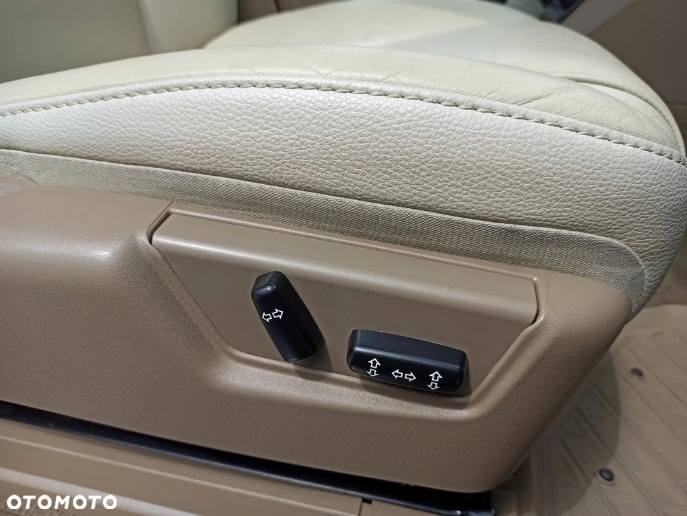Volvo XC 90 3.2 Executive - 34