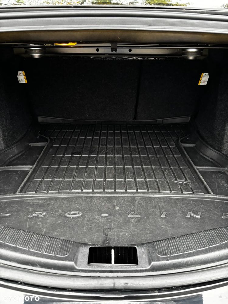 Ford Fusion - 17