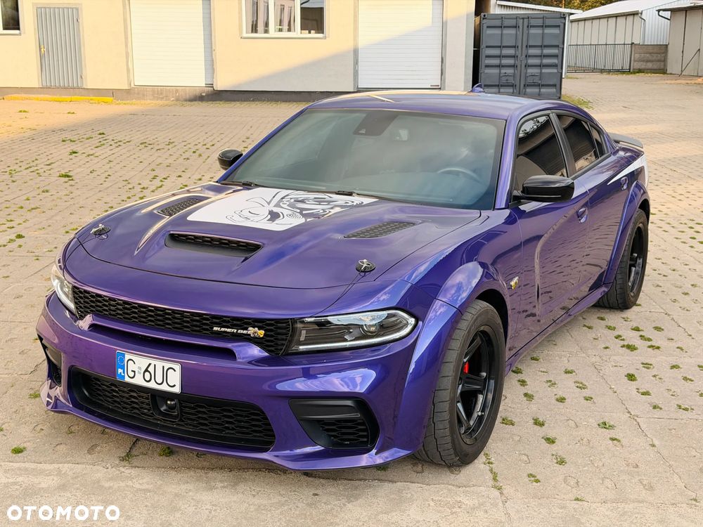 Dodge Charger 6.4 Scat Pack Widebody - 2