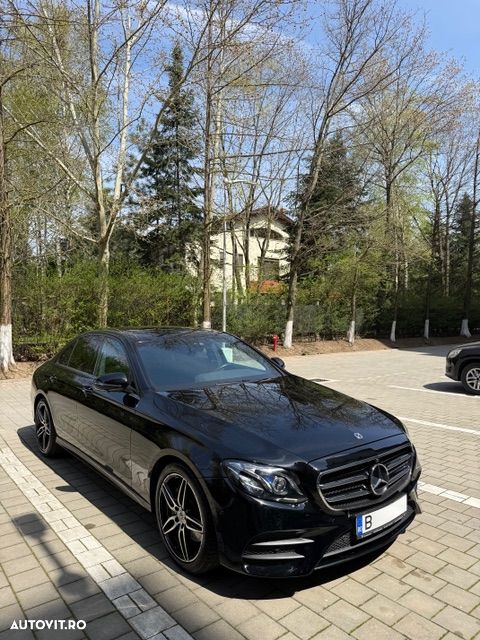 Mercedes-Benz E 200 4MATIC Aut. - 2
