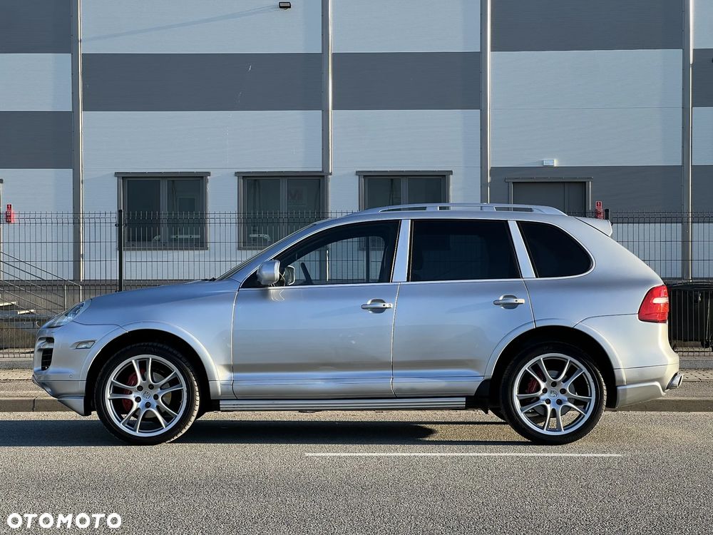Porsche Cayenne - 4