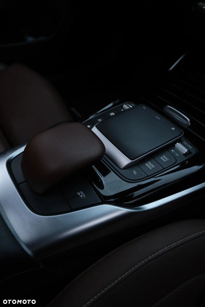 Mercedes-Benz CLA - 20