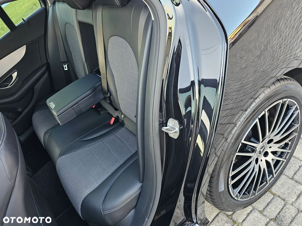 Mercedes-Benz Klasa C 300 7G-TRONIC - 13