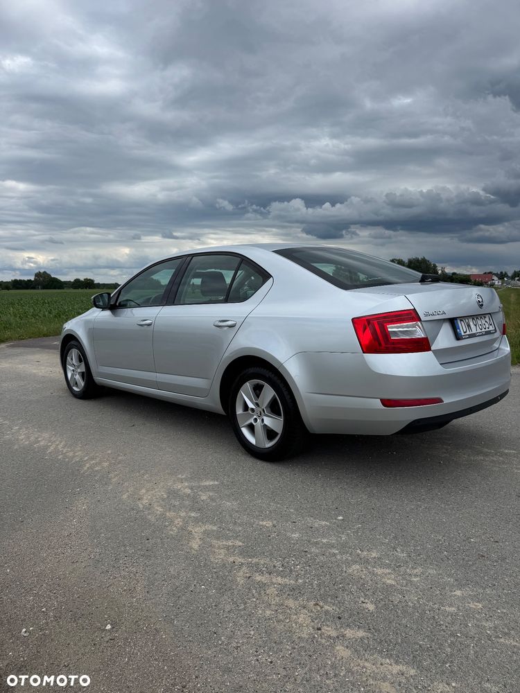 Skoda Octavia 1.4 TSI Ambition - 4