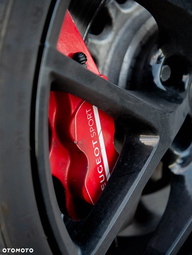 Peugeot 308 1.6 e-THP S&S GTi by Sport - 16