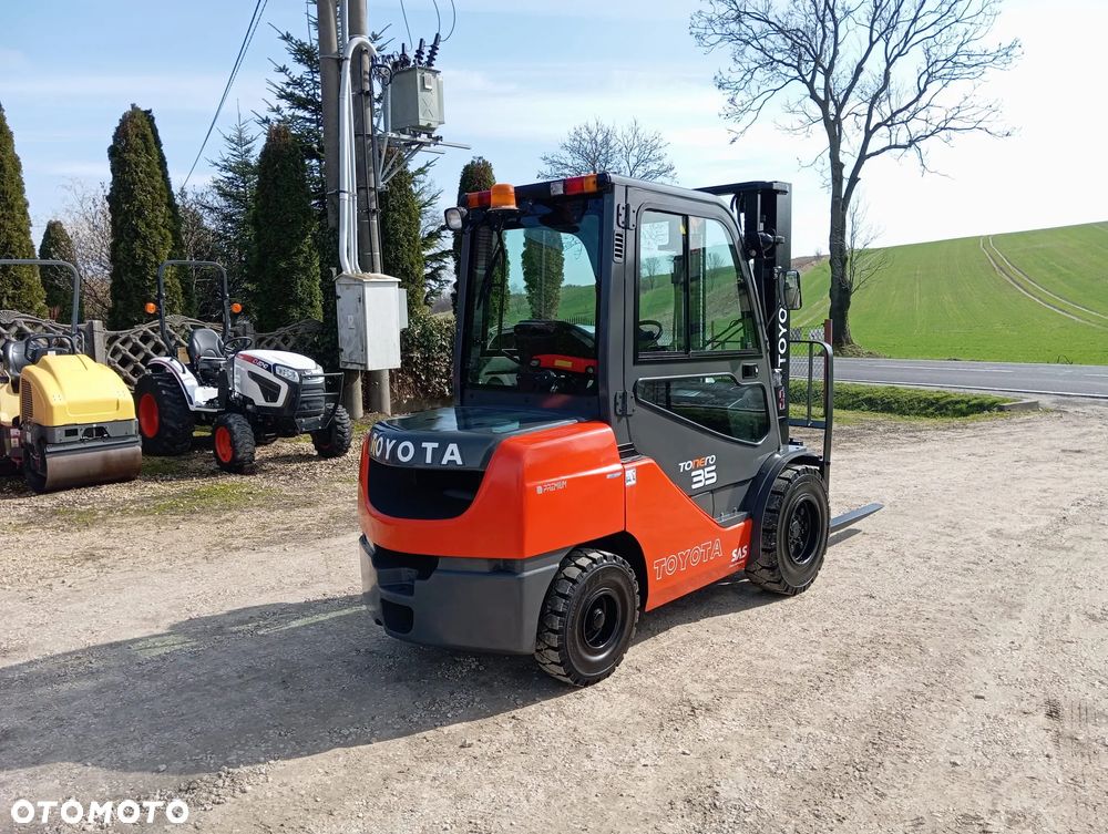 Toyota Wózek widłowy Toyota 02-8FGJF35 - 2
