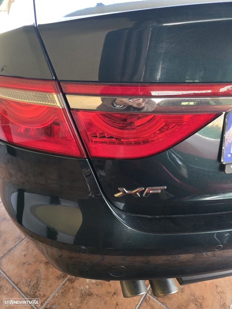 Jaguar XF 2.0 D Prestige - 5