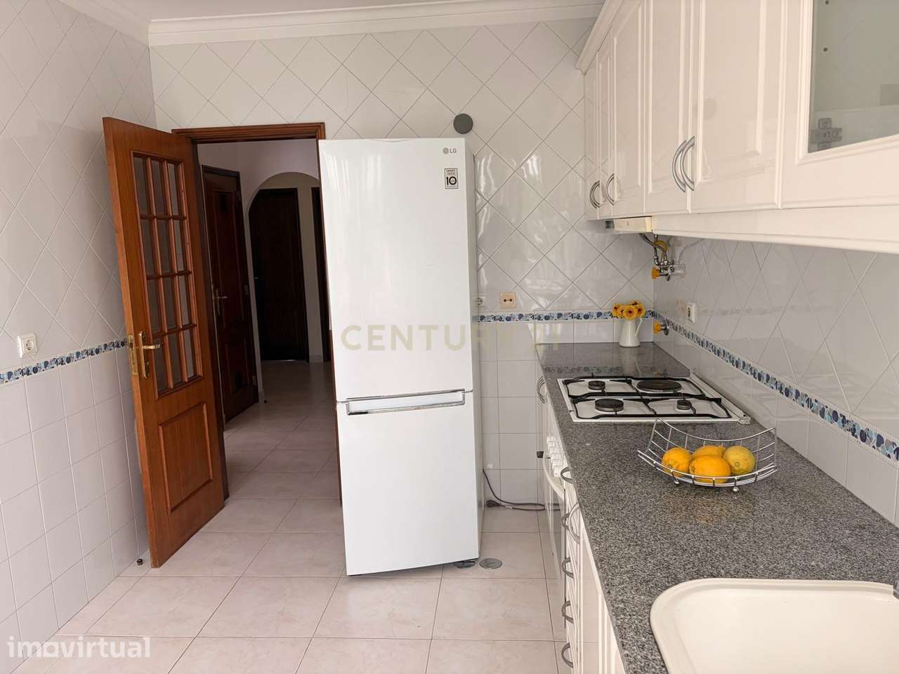 Apartamento  T2 com garagem e arrecadação Moderno na Charneca de Capar - Grande imagem: 5/19