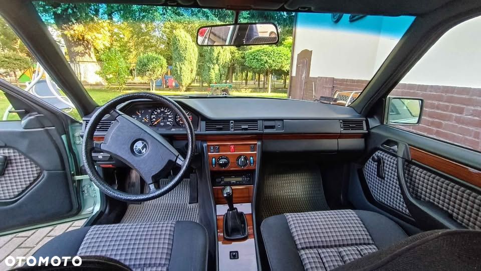 Mercedes-Benz W124 (1984-1993) - 7