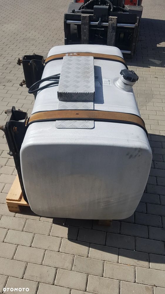 ZBIORNIK PALIWA KOMPLETNY 580L. 138X70X70 CM MAN TGX TGS EURO 6 - 2