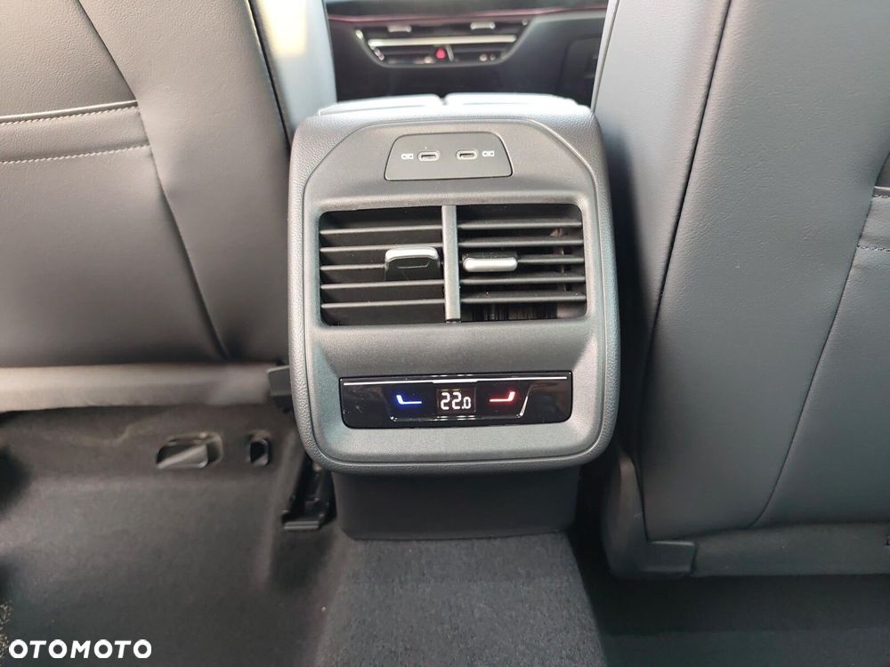 Volkswagen Passat - 29