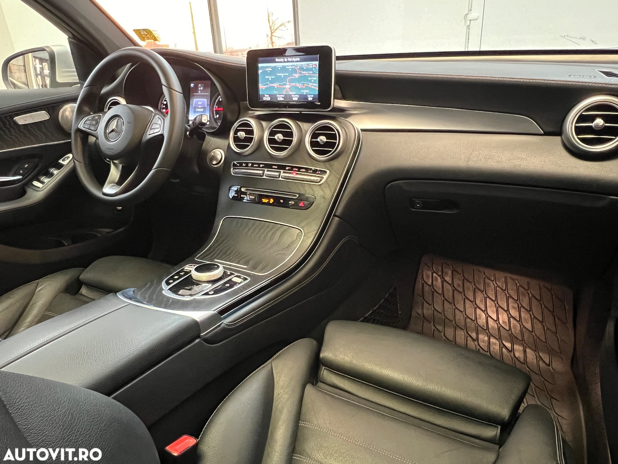 Mercedes-Benz GLC Coupe 220 d 4Matic 9G-TRONIC AMG Line - 6