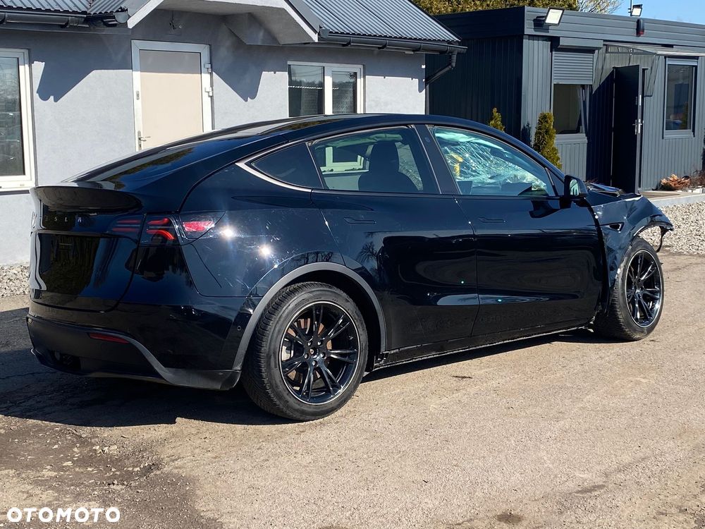 Tesla Y Long Range Dual Motor AWD - 1