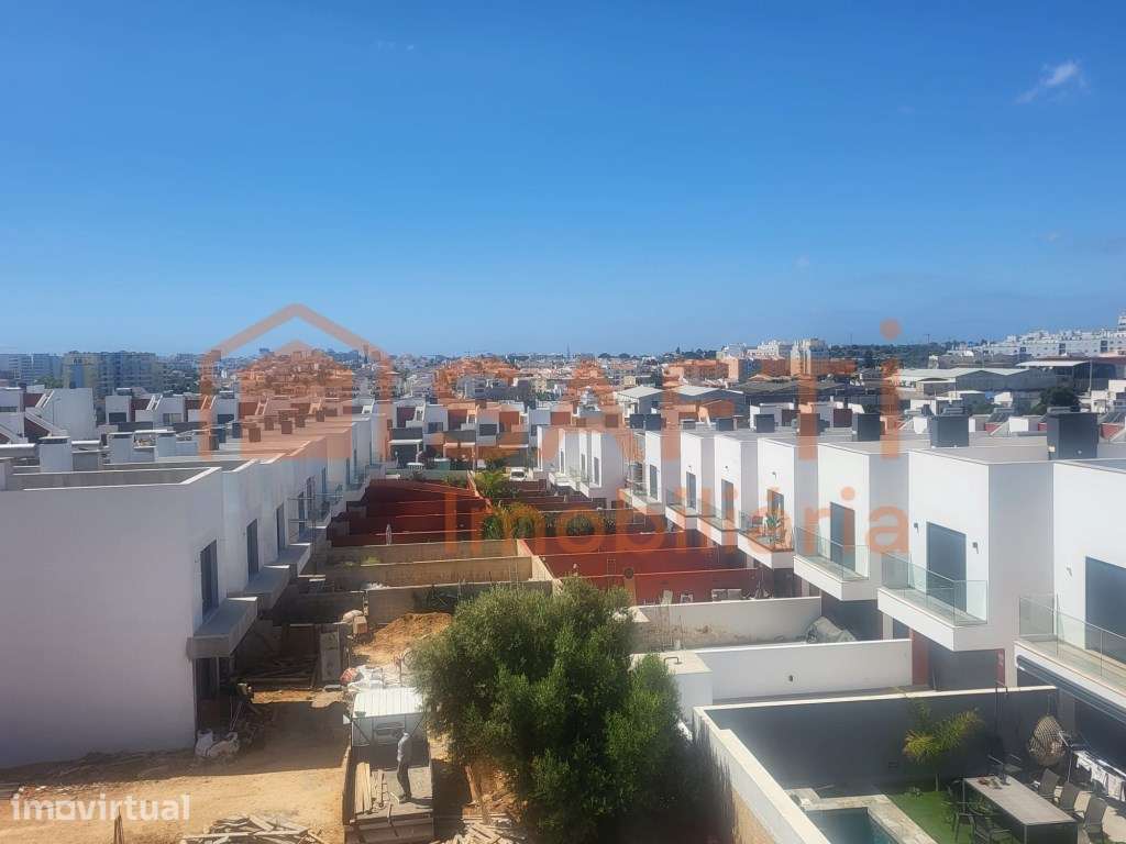 Moradia Unifamiliar T3 Portimão - Grande imagem: 2/24