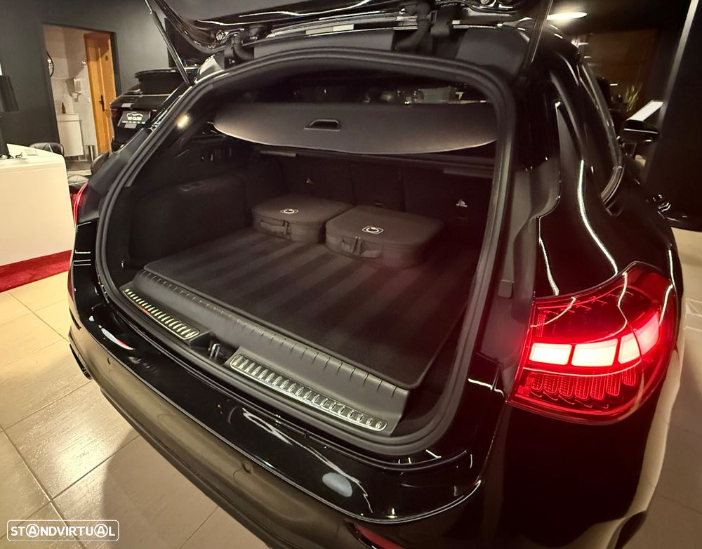 Mercedes-Benz C 300 e AMG Line - 13