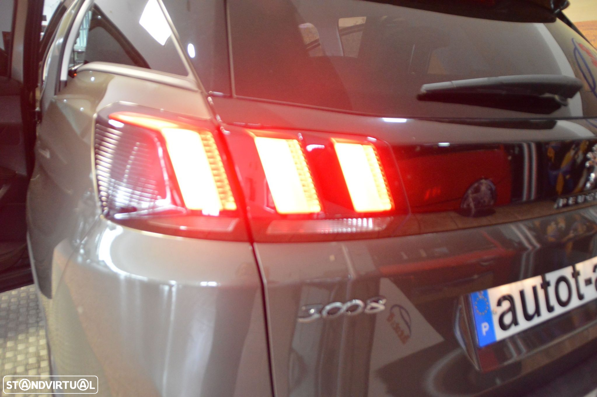 Peugeot 3008 PureTech 130 Stop & Start Allure - 24