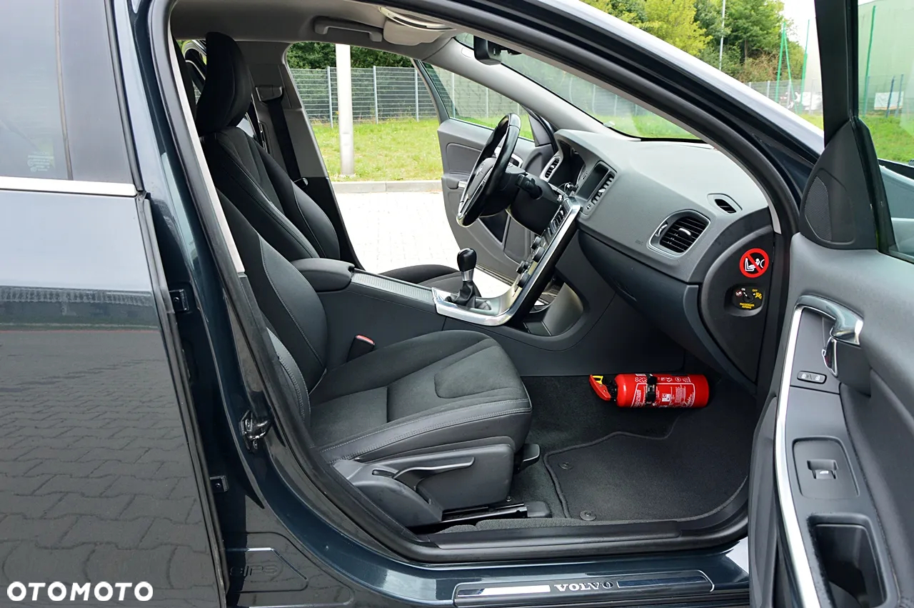 Volvo S60 D3 Momentum - 23