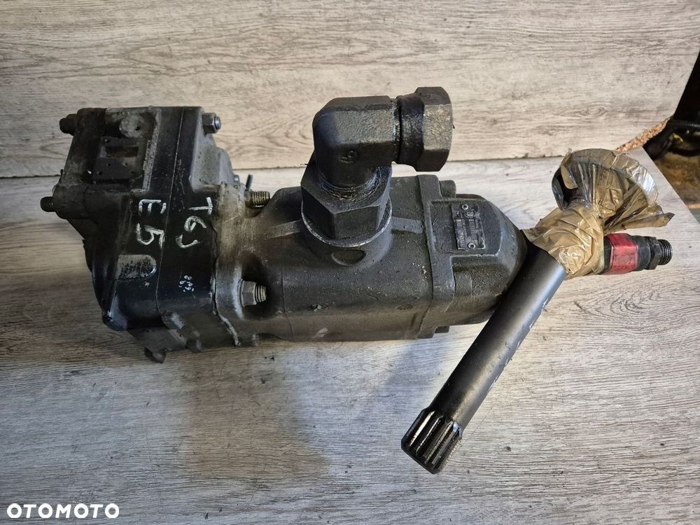 PRZYSTAWKA ZF WAŁEK POMPA HYDRAULICZNA TŁOCZKOWA PZB WYWROT DAF XF 106 , CF - 1