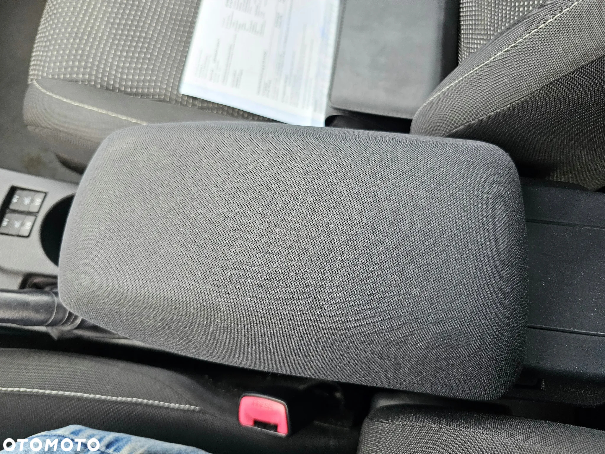 Toyota Auris 1.8 HSD Prestige NAVI - 32