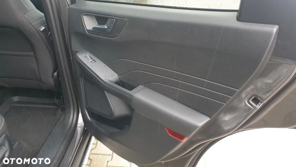 Ford Kuga 1.5 EcoBoost FWD Titanium - 11