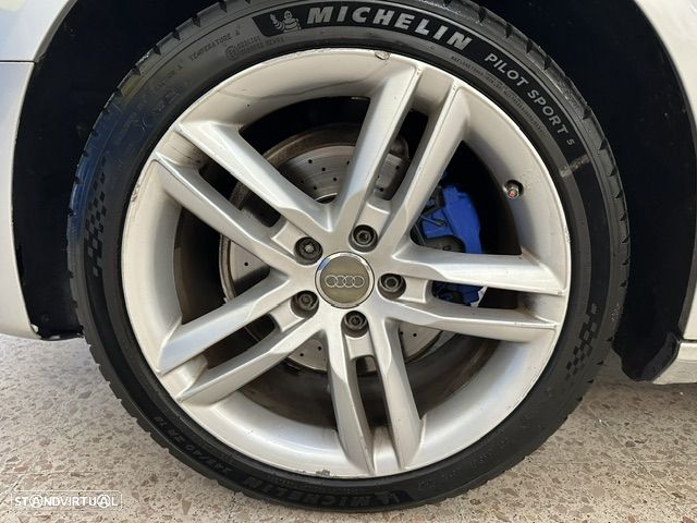 Audi A4 2.0 TDI S-line - 24