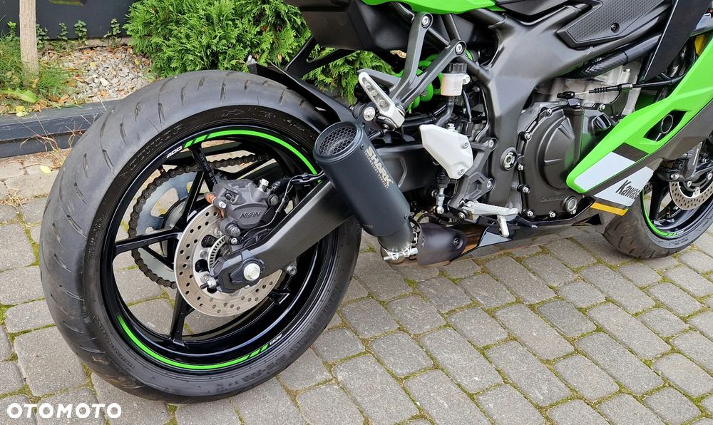 Kawasaki ZX - 19