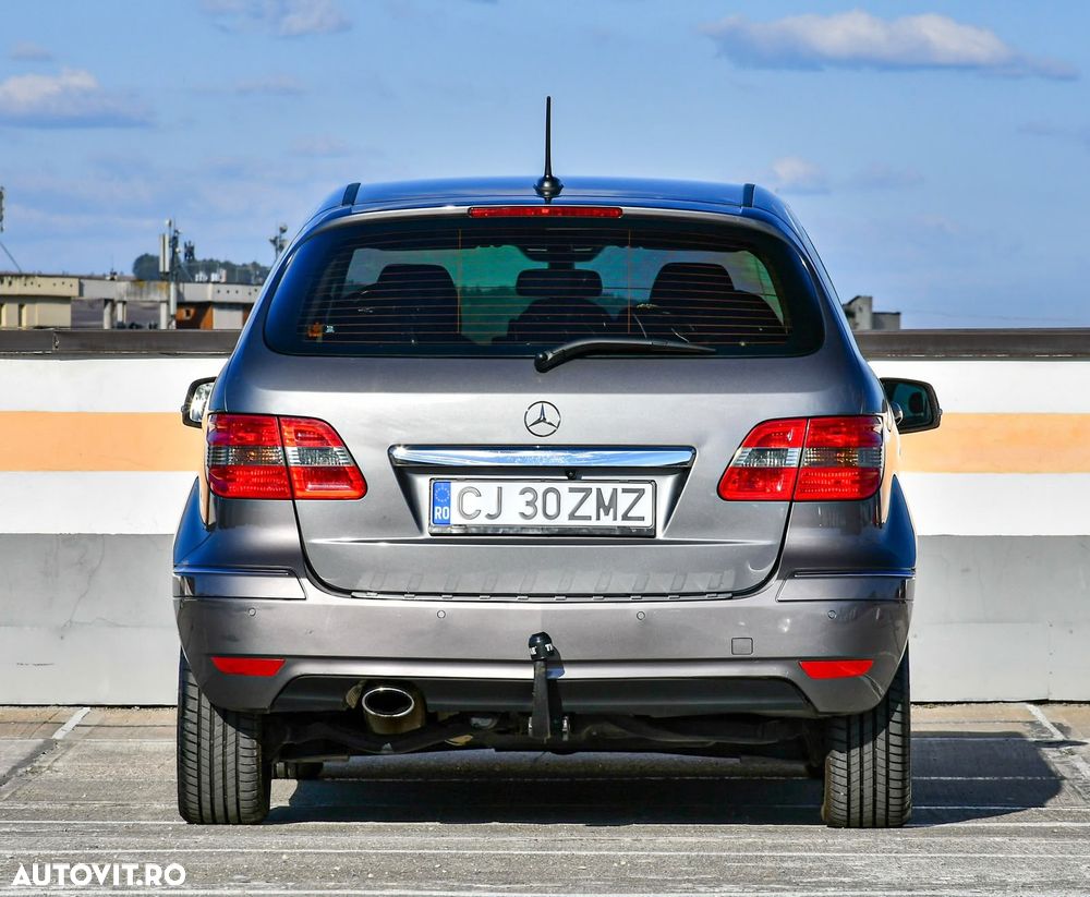 Mercedes-Benz B 180 - 15