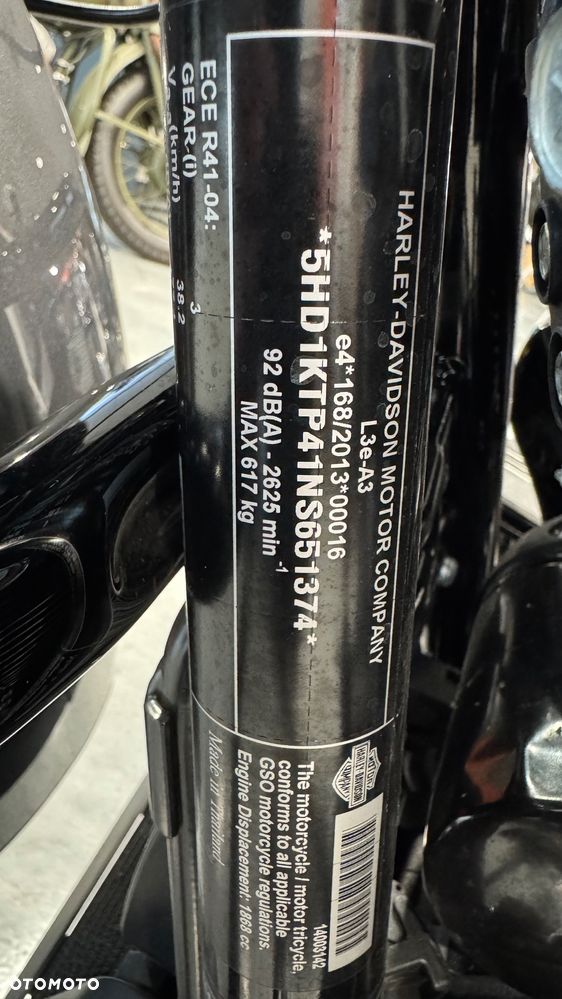 Harley-Davidson Touring Road Glide - 15