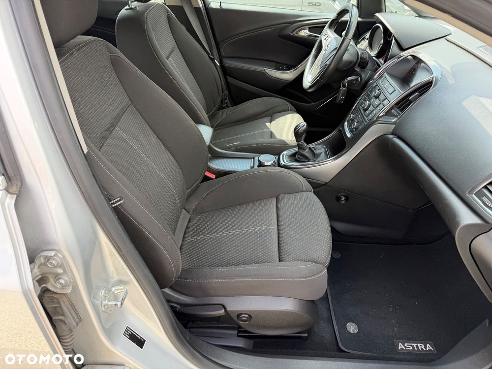 Opel Astra 1.6 Design Edition - 29