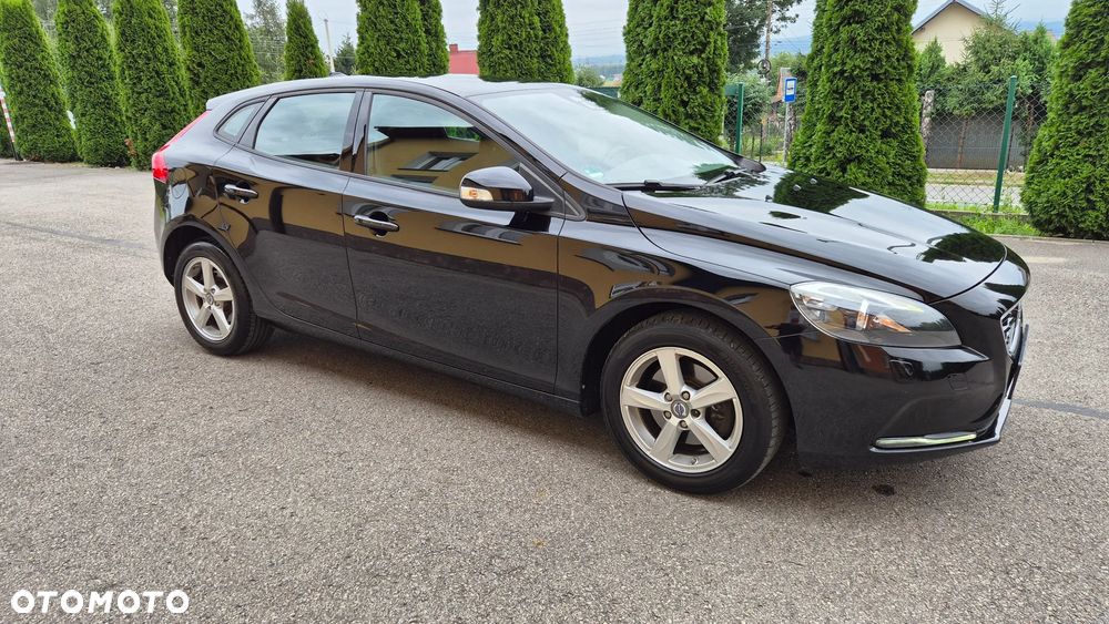Volvo V40 T2 Momentum - 27