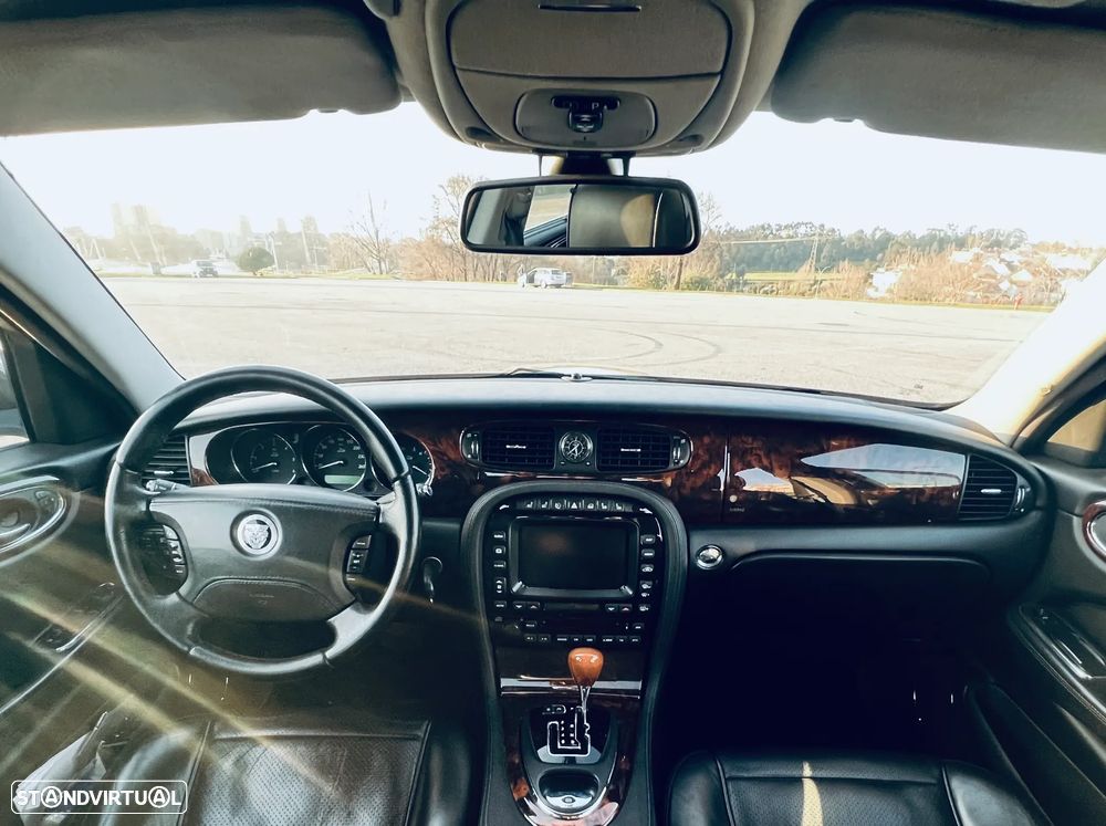 Jaguar XJ XJ6 2.7 Twin Turbo (LWB) Sovereign - 10