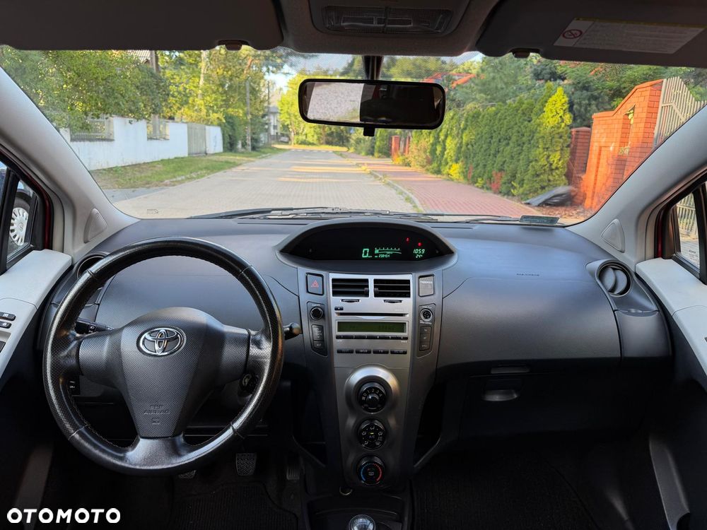 Toyota Yaris 1.33 Sol - 31