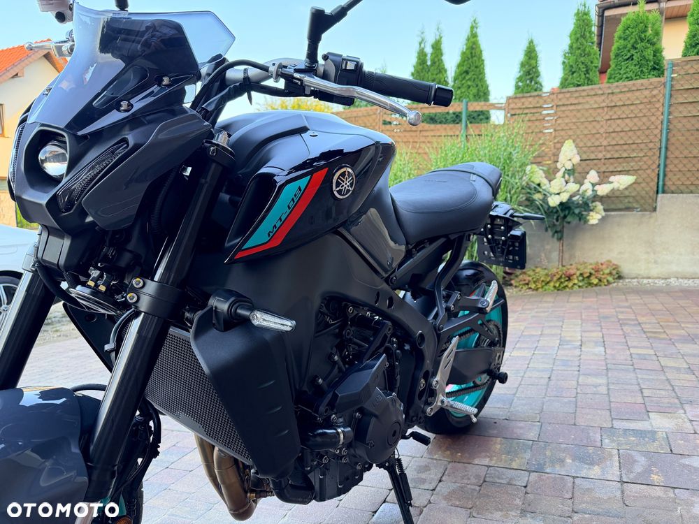 Yamaha MT - 7