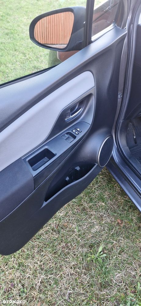 Toyota Yaris 1.33 Premium EU6 - 21