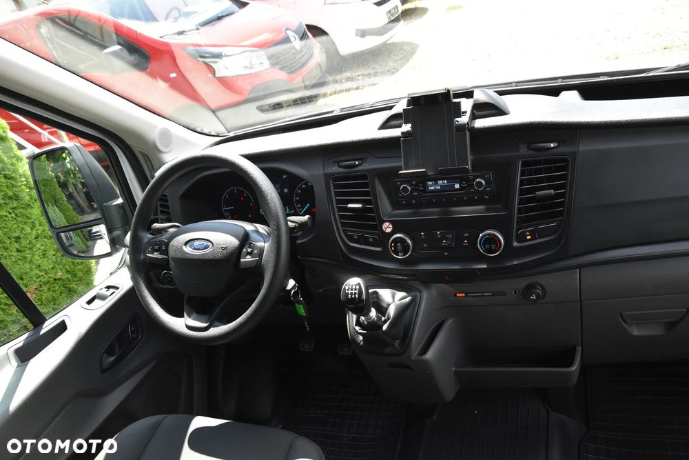 Ford Transit - 12