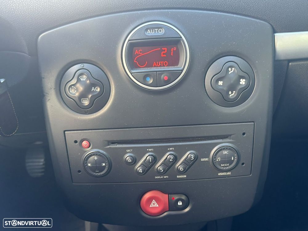 Renault Clio 1.5 dCi Confort - 31