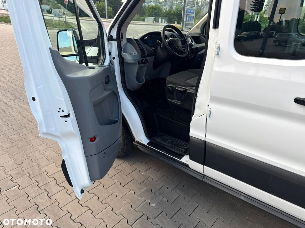 Ford Transit - 30