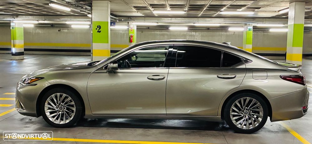Lexus ES 300h Luxury+ - 4