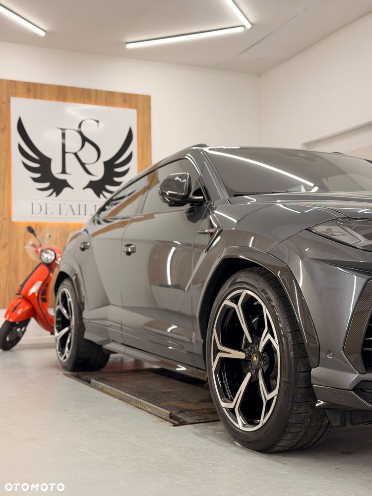 Lamborghini Urus Standard - 29