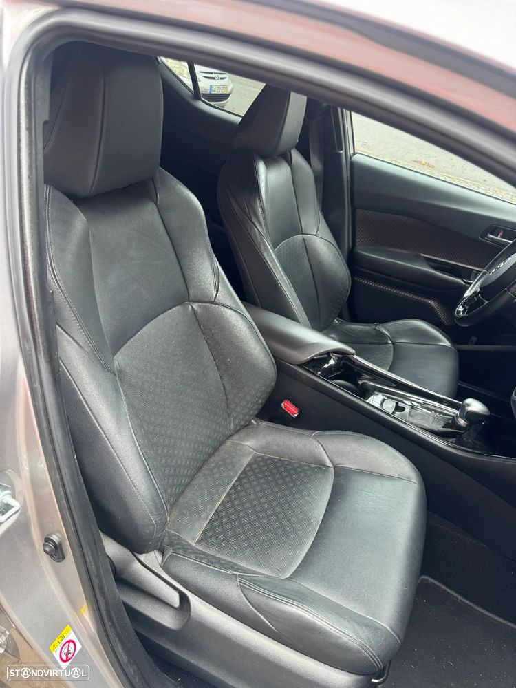 Toyota C-HR 1.8 HSD Exclusive+P.Luxury - 9