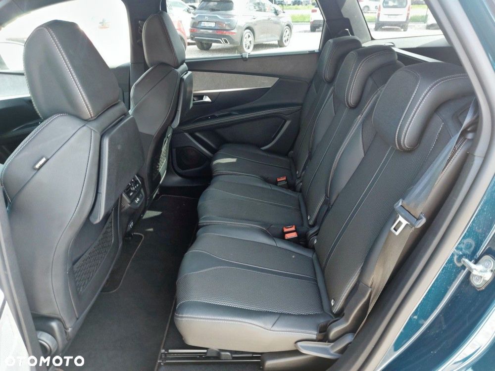 Peugeot 5008 - 10