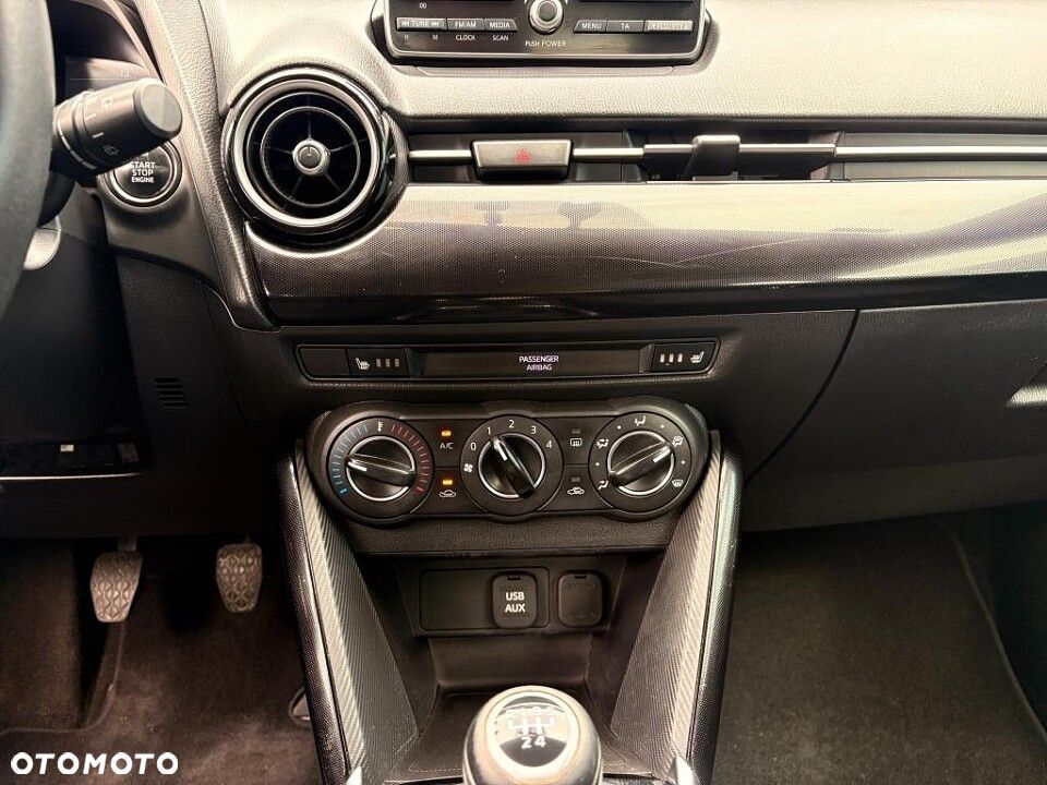 Mazda 2 - 7
